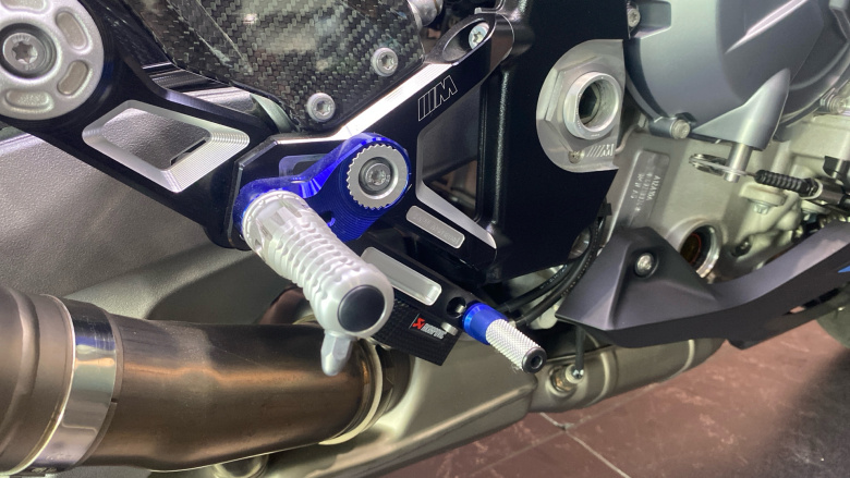 BMW M1000 RR